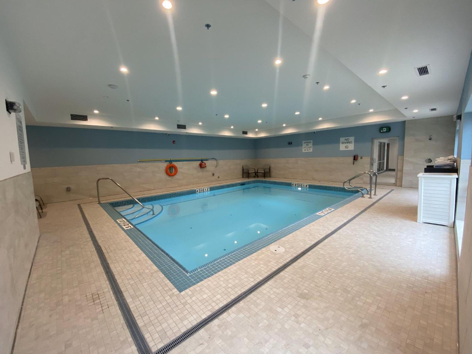 Holiday Inn Express & Suites - Courtenay - Comox By Ihg Extérieur photo