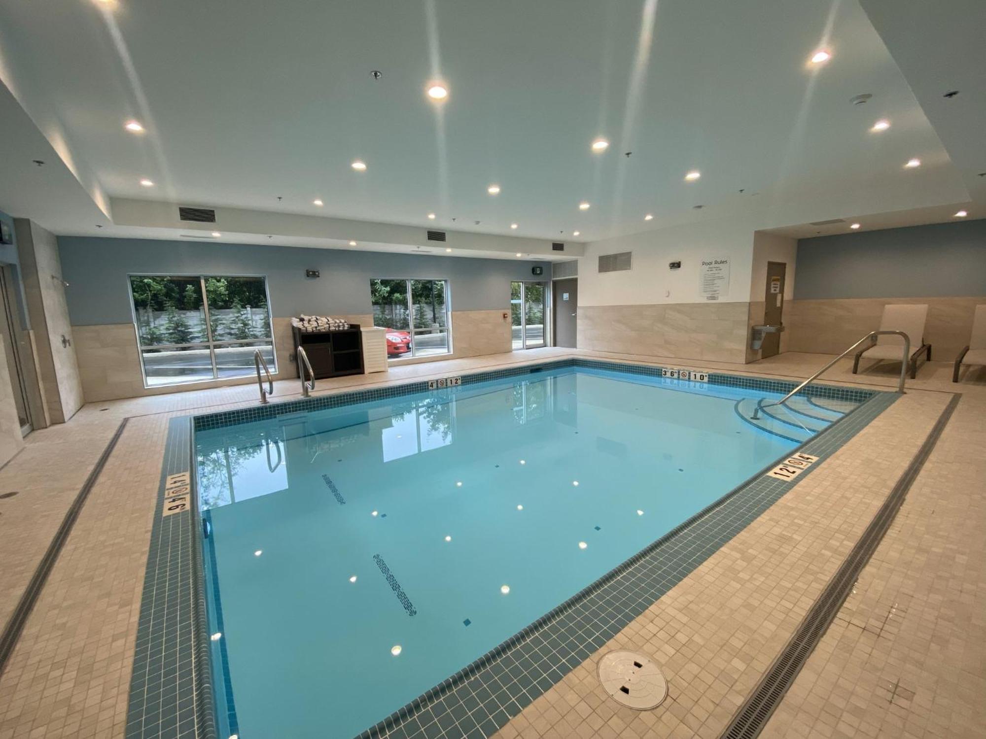 Holiday Inn Express & Suites - Courtenay - Comox By Ihg Extérieur photo